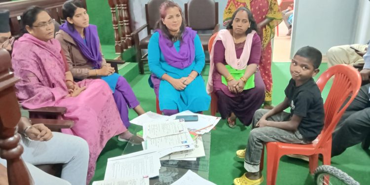 भोक्राहा नरसिंहमा फरक क्षमता भएका व्यक्तिलाई परिचय पत्र वितरण