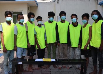 लागुऔषधसहित १७ जना पक्राउ