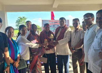 भोक्राहा नरसिंह गाउँपालिकाबाट कर्मचारी खतिवडाको भव्य विदाई