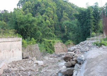 धरान–५ लेदुवा खोलाको पुल : सात वर्षदेखि अधुरो