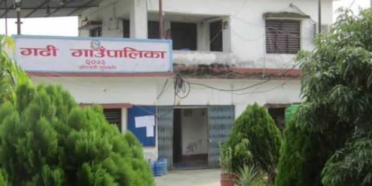 गढी गाउँपालिकामा पाँच करार कर्मचारीको सम्झौता रद्द