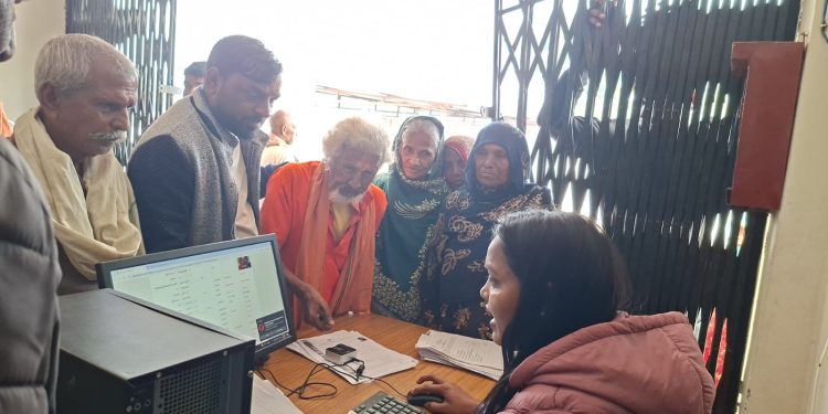 भोक्राहा नरसिंह–५ मा सामाजिक सुरक्षा भत्ता लाभग्राहीको बायोमेट्रिक भेरिफिकेशन अनिवार्य