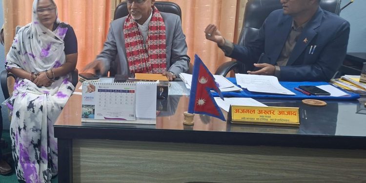 सुनसरी खोलामा तटबन्ध निर्माणको माग : अध्यक्ष आजादद्वारा मन्त्री मंसुरीलाई ध्यानाकर्षण